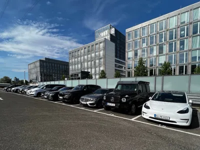 Flughafen-Parkplatz von Park2Travel (Shuttle-Service) | Freifläche