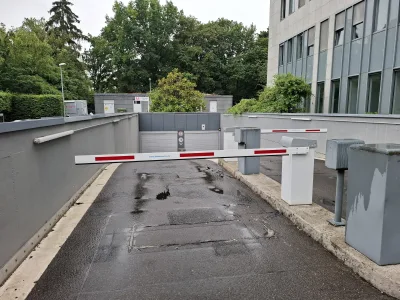Flughafen-Parkplatz von Grand Park (Shuttle-Service) | Tiefgarage