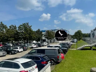 Flughafen-Parkplatz von Valet and Go (Valet Service) | Freifläche