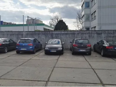 Flughafen-Parkplatz von Parkservice Raslan (Shuttle-Service) | Freifläche