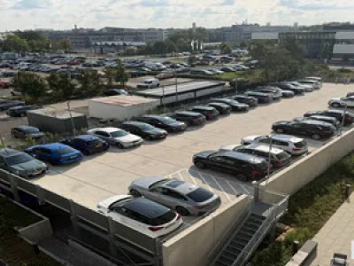 Flughafen-Parkplatz von Parkdeck Hotel (Shuttle-Service) | Freifläche