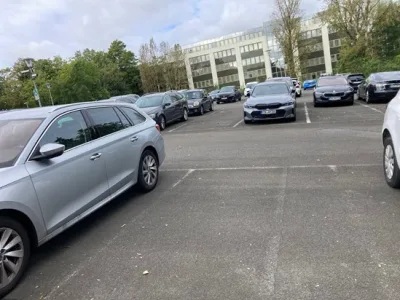 Flughafen-Parkplatz von Stern Valet - (Valet-Service) | Freifläche