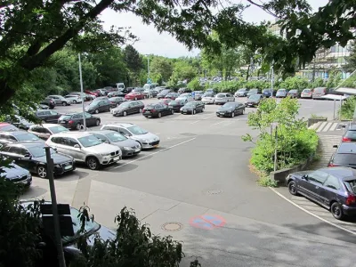 Flughafen-Parkplatz von ParkenFlughafenDUS (Shuttle-Service) | Freifläche
