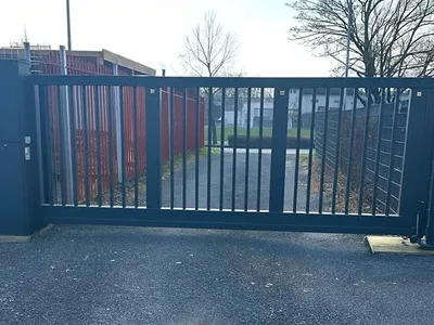 Flughafen-Parkplatz von ParkOase (Valet-Service) | Freifläche
