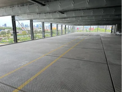 Flughafen-Parkplatz von Skyline Parken - P1 (Shuttle-Service) | Parkhaus